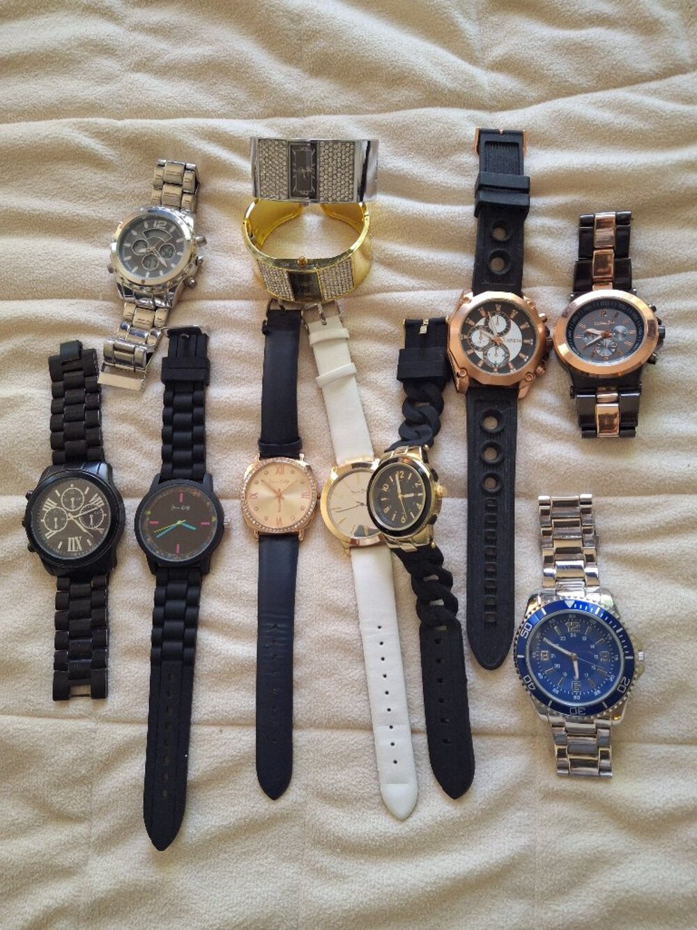 Lot of 11 Watches ALL NEED BATTERIES